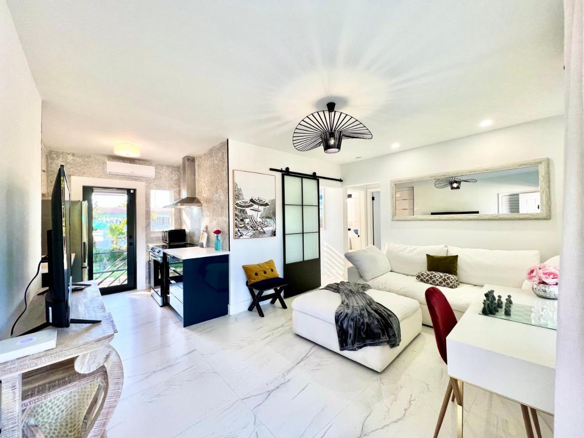 3 SEASONS AT THE CARRINGTON -6 Bedrooms 3Bathrooms Miami Buitenkant foto
