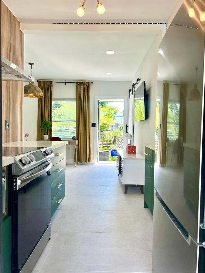 3 SEASONS AT THE CARRINGTON -6 Bedrooms 3Bathrooms Miami Buitenkant foto
