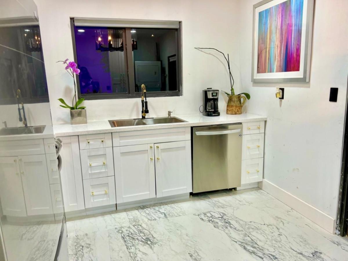 3 SEASONS AT THE CARRINGTON -6 Bedrooms 3Bathrooms Miami Buitenkant foto