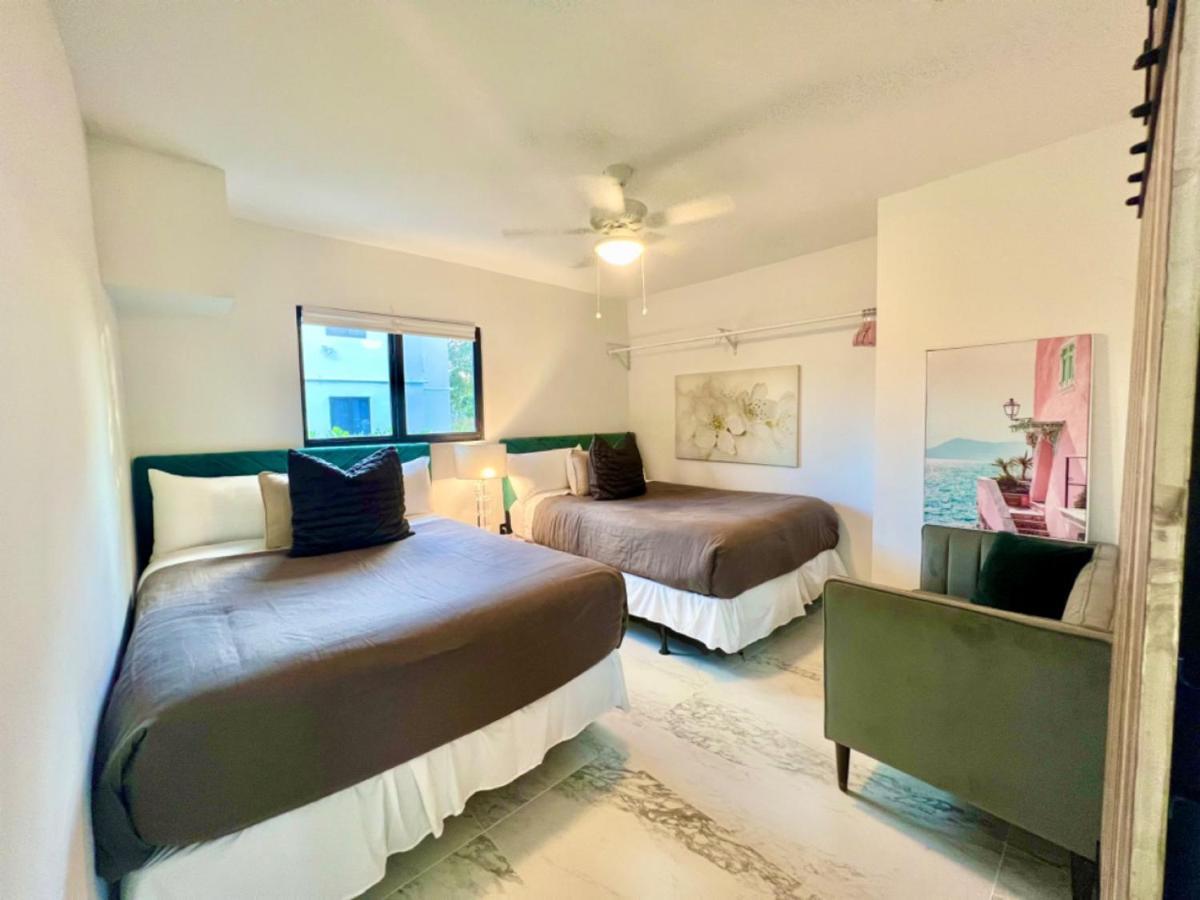 3 SEASONS AT THE CARRINGTON -6 Bedrooms 3Bathrooms Miami Buitenkant foto
